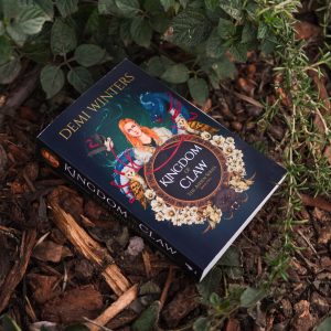 Winters_KingdomOfClaw_TR_1080x1350_RH_01210